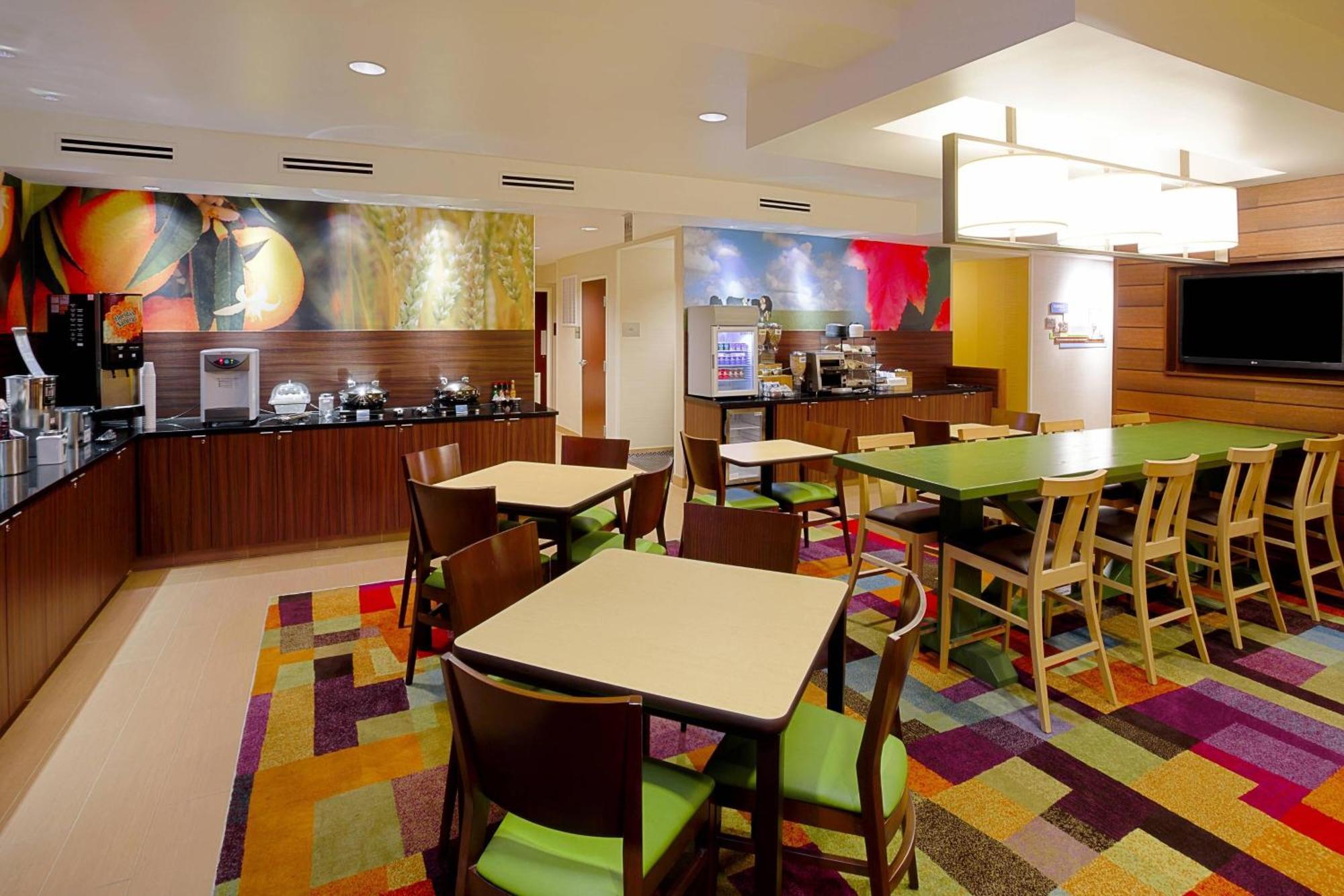 Fairfield Inn And Suites By Marriott Tampa Brandon Exterior photo