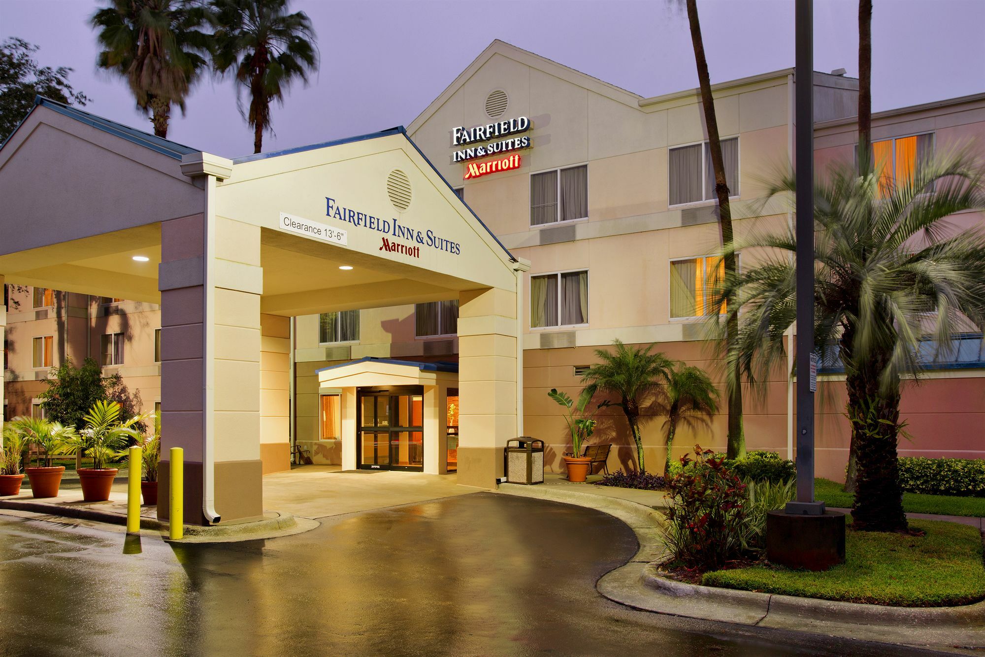 Fairfield Inn And Suites By Marriott Tampa Brandon Exterior photo